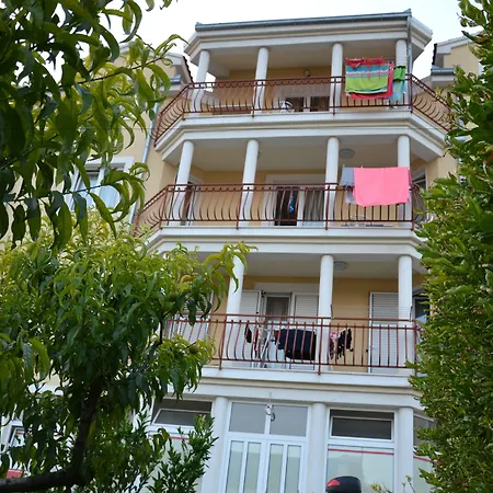 Mary Апартаменты Трогир