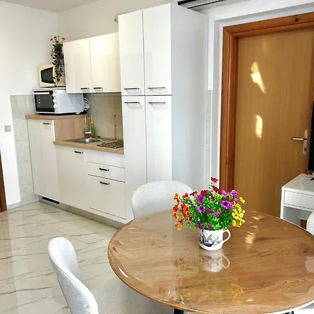 Mary Apartment