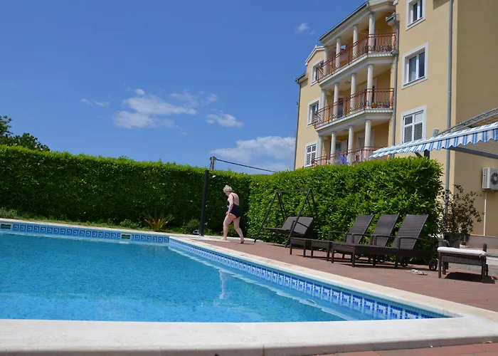 Mary Apartman Trogir