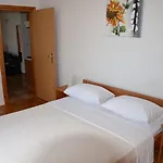 Mary Apartman Trogir