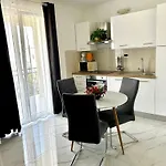 Mary Apartman Trogir